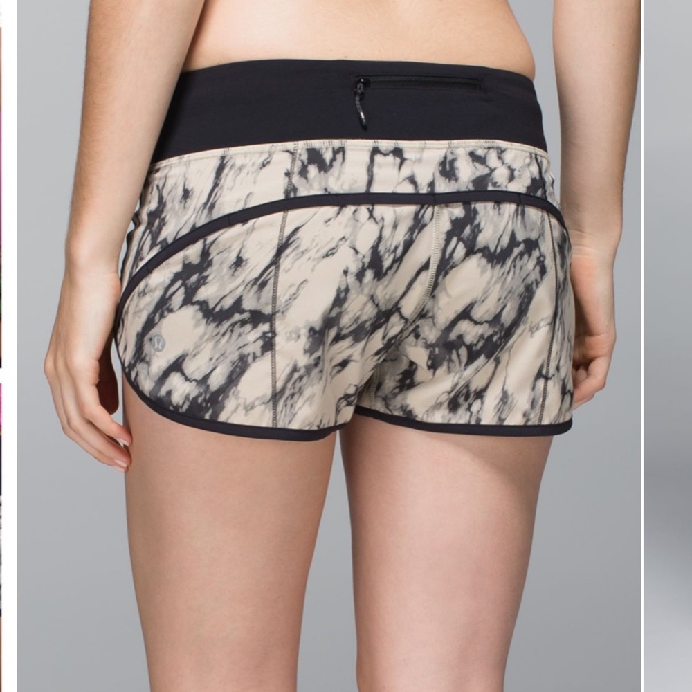 Lululemom Run: Speed Short *4-way stretch